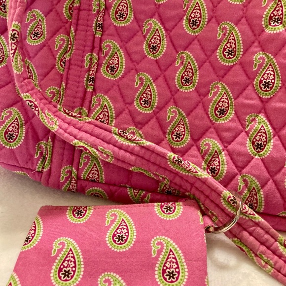 EUC Vera Bradley MADE IN THE USA 🇺🇸 Large Pink Paisley Travel Tote w/ID Holder - Picture 7 of 13